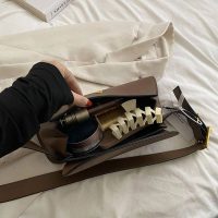 Petit sac à main avec bandoulière03